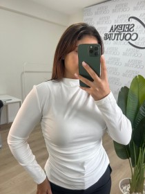 بلوزة مع زم عالخصر