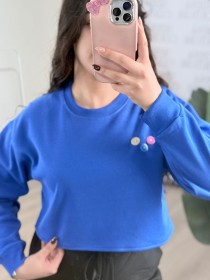 بلوزة فوتر مع أزرلر ملونة